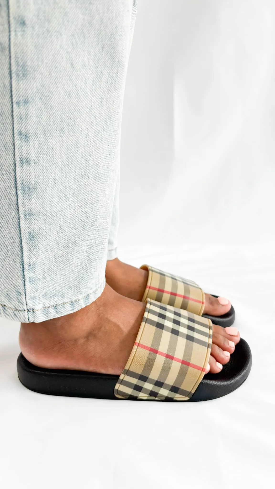 Burberry Furley Pool Slides